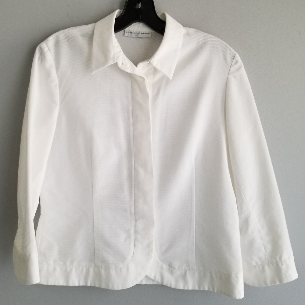 GARFIELD & MARKS Button Down Top Size 8